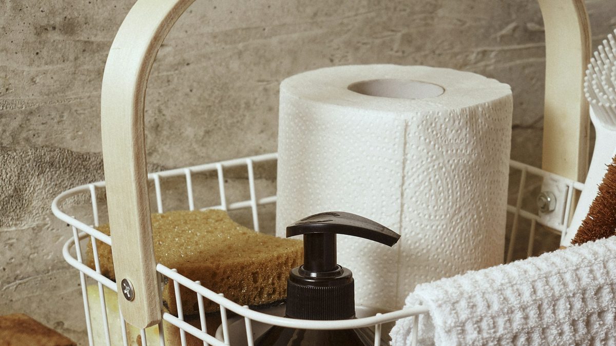 Spring Cleaning Before Your Move: The Smart Way to Declutter and Save